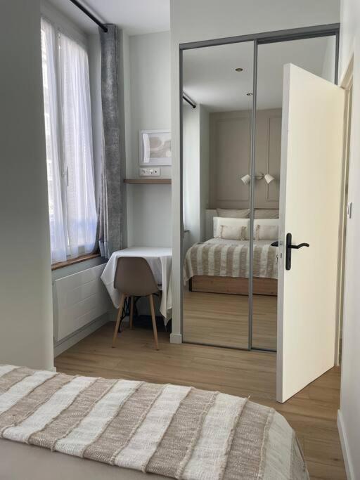 Joli Appartement Avec Parking - Proche Centre Ville Chartres Exterior foto